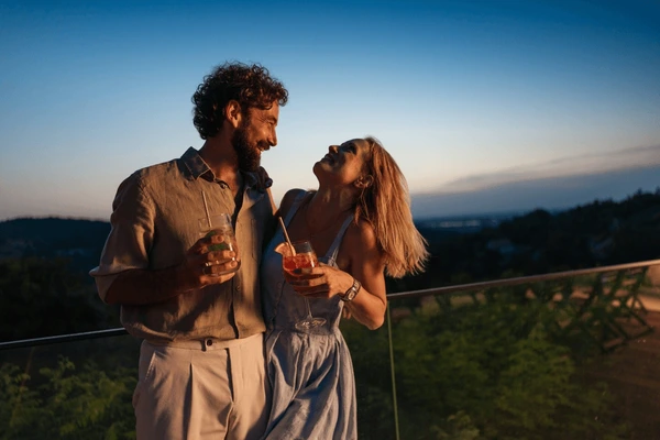 Construire la confiance dans le couple : clés pour un lien durable